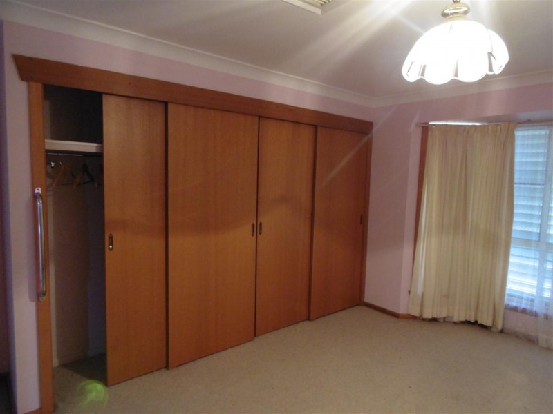 12 Werona Place, Parkes NSW 2870