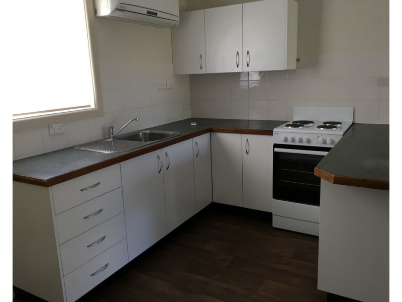 1/4 Press Street, Forbes NSW 2871