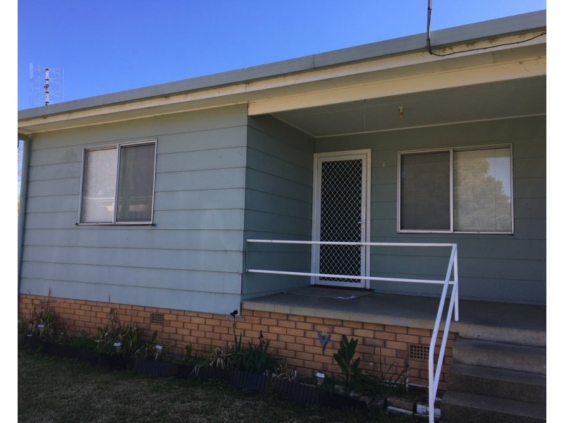 1/4 Press Street, Forbes NSW 2871