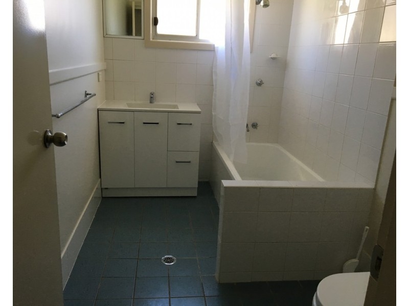 1/4 Press Street, Forbes NSW 2871