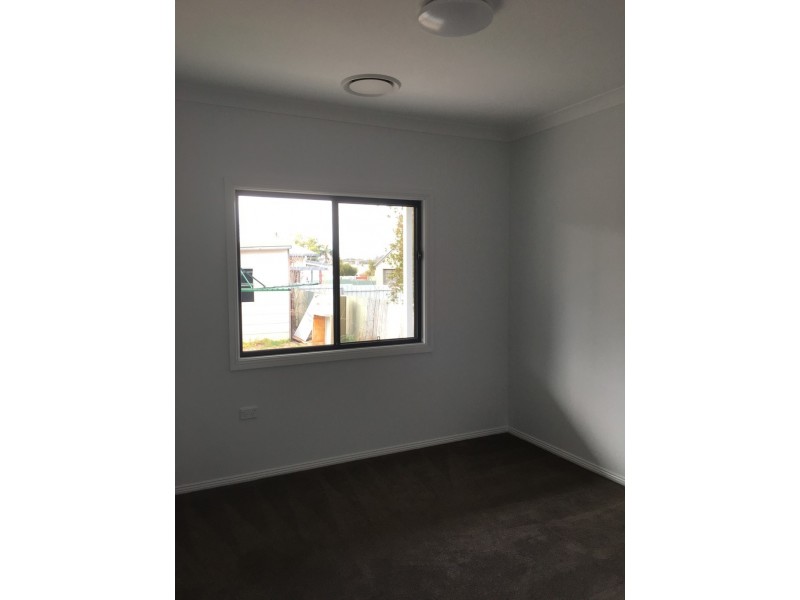 15 East Street, Parkes NSW 2870