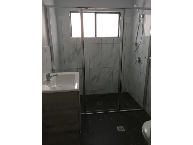 15 East Street, Parkes NSW 2870