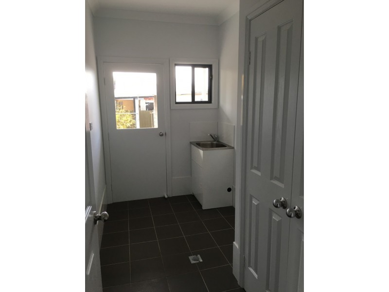 15 East Street, Parkes NSW 2870