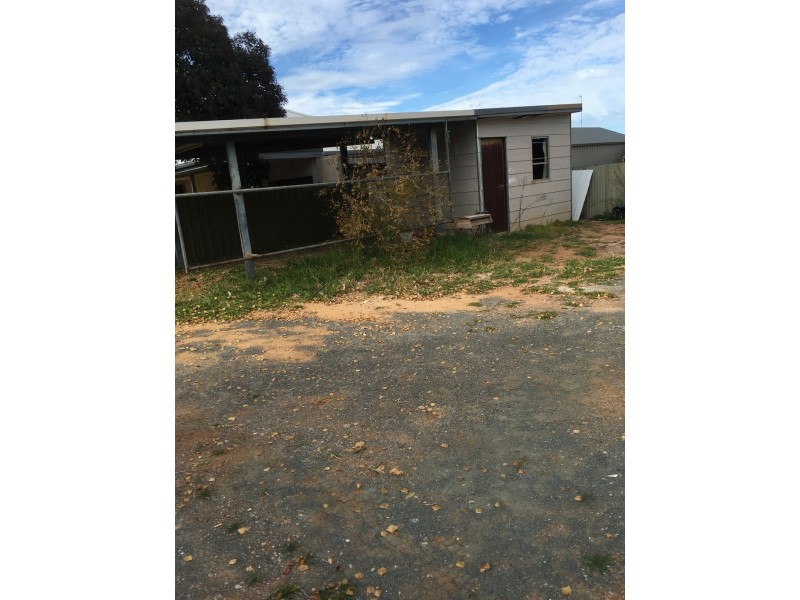 15 East Street, Parkes NSW 2870