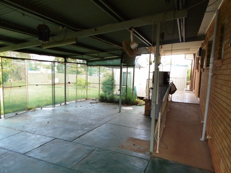 79 High Street, Parkes NSW 2870