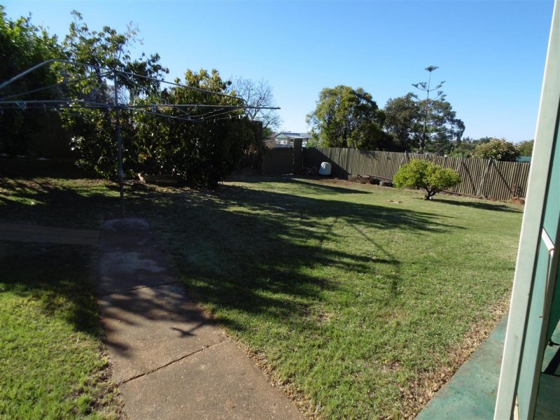 79 High Street, Parkes NSW 2870