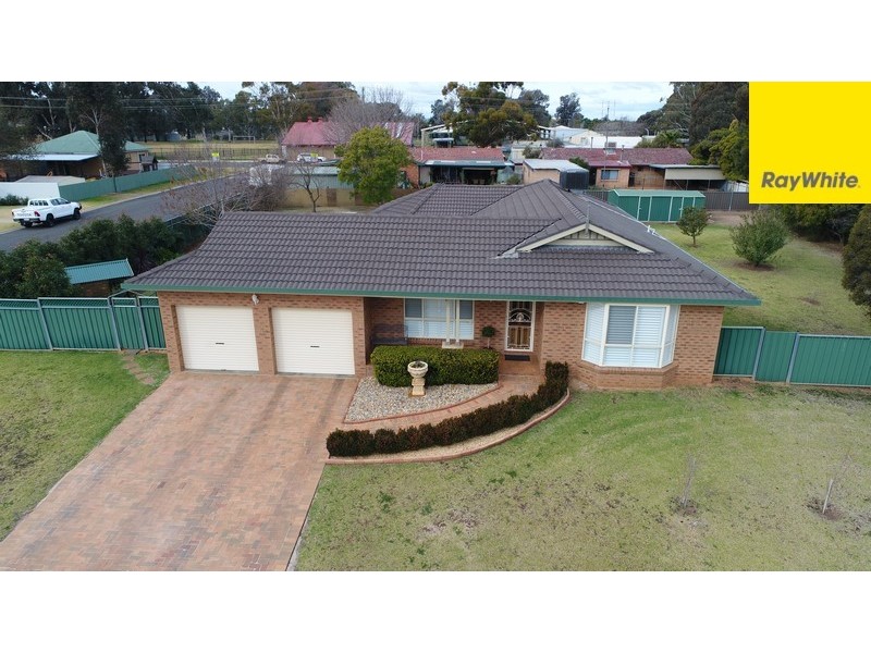 1-3 John Girdham Place, Forbes NSW 2871