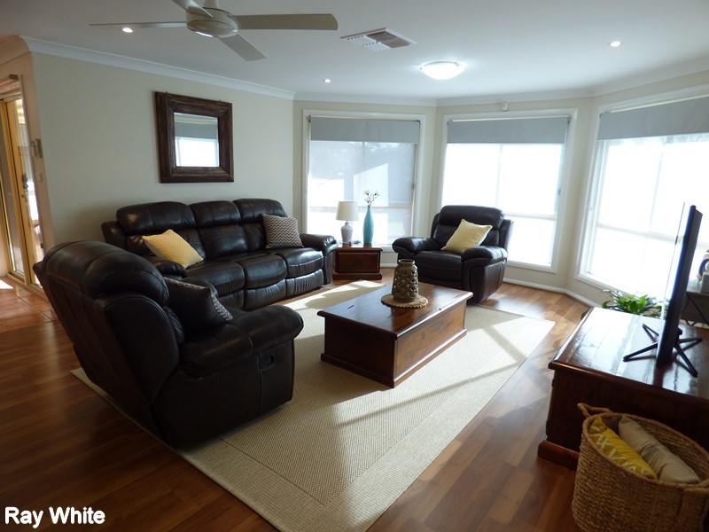 1-3 John Girdham Place, Forbes NSW 2871