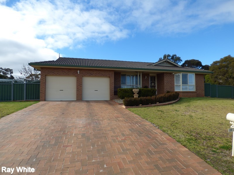 1-3 John Girdham Place, Forbes NSW 2871