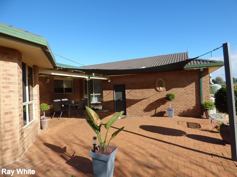 1-3 John Girdham Place, Forbes NSW 2871