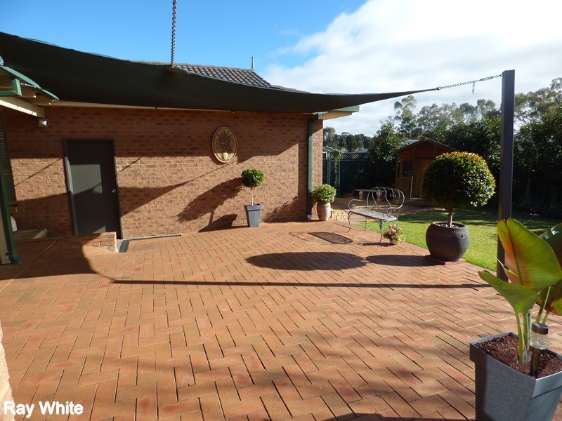 1-3 John Girdham Place, Forbes NSW 2871