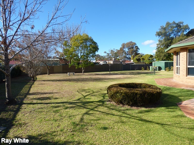 1-3 John Girdham Place, Forbes NSW 2871