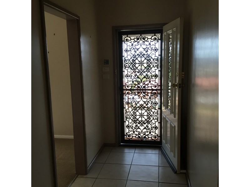 37 High Street, Parkes NSW 2870