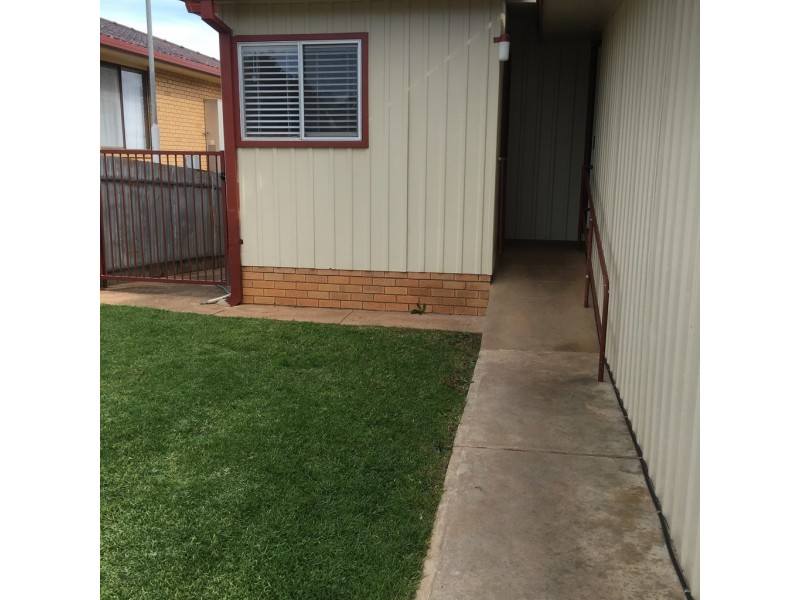 37 High Street, Parkes NSW 2870