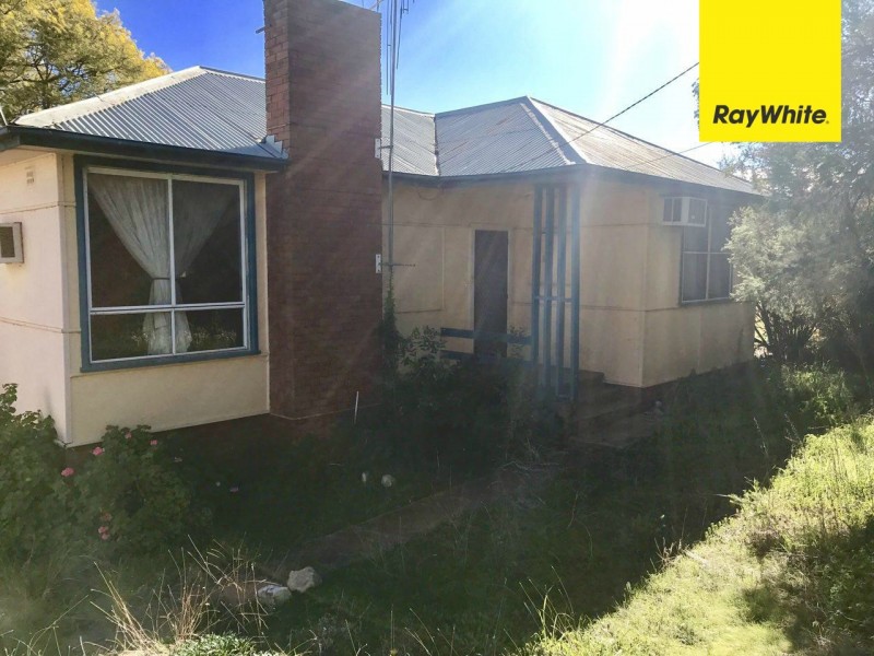 10 Charles Rigg Avenue, Parkes NSW 2870