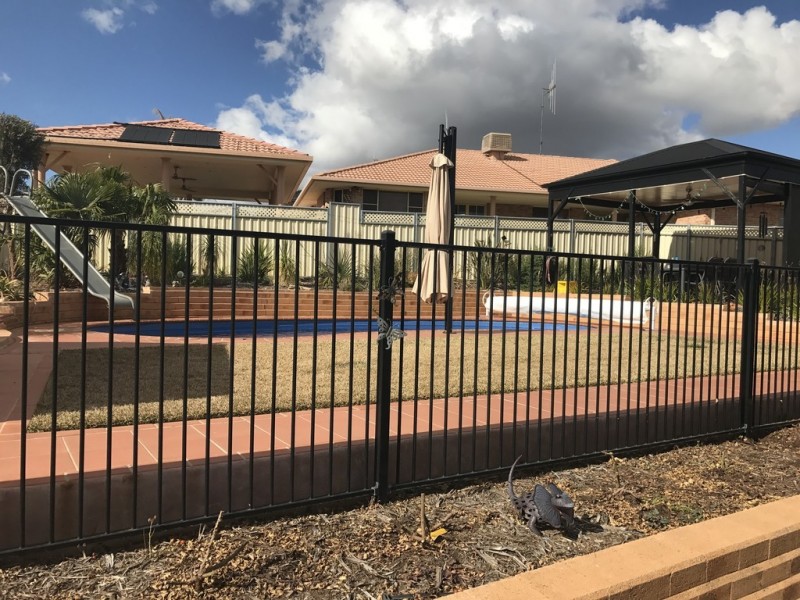 35-37 Glenburnie Cl, Parkes NSW 2870