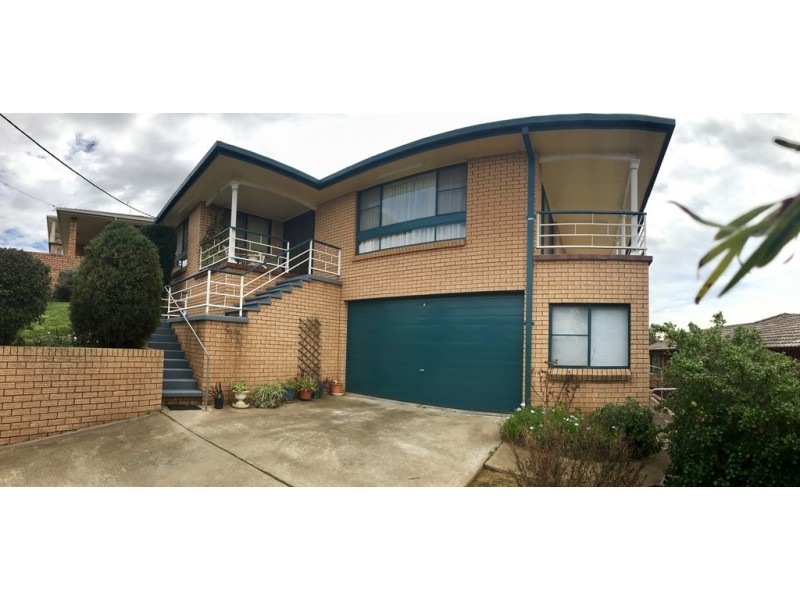 40 Barton St, Parkes NSW 2870