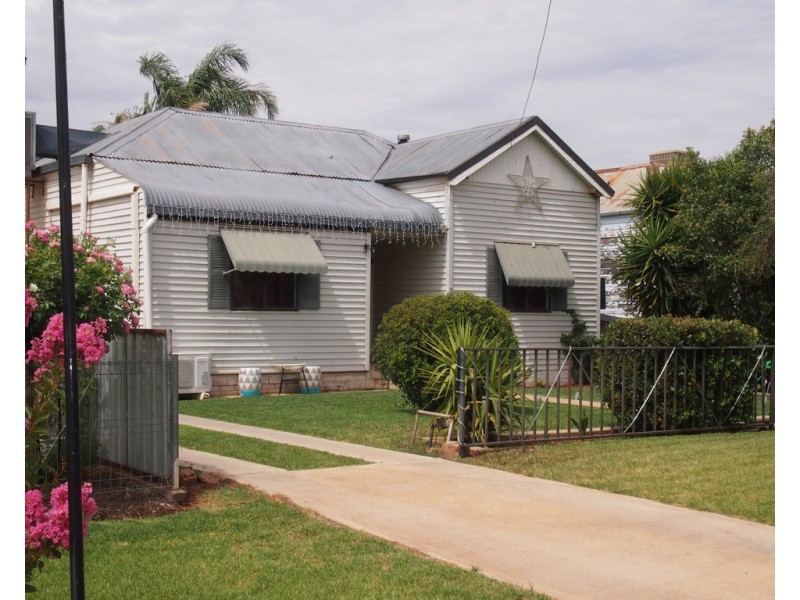 20 Orange Street, Condobolin NSW 2877