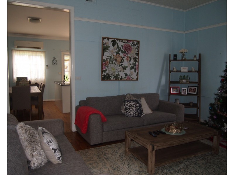 20 Orange Street, Condobolin NSW 2877