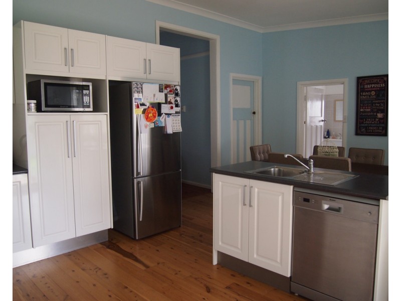 20 Orange Street, Condobolin NSW 2877