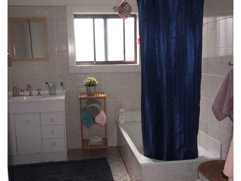 20 Orange Street, Condobolin NSW 2877