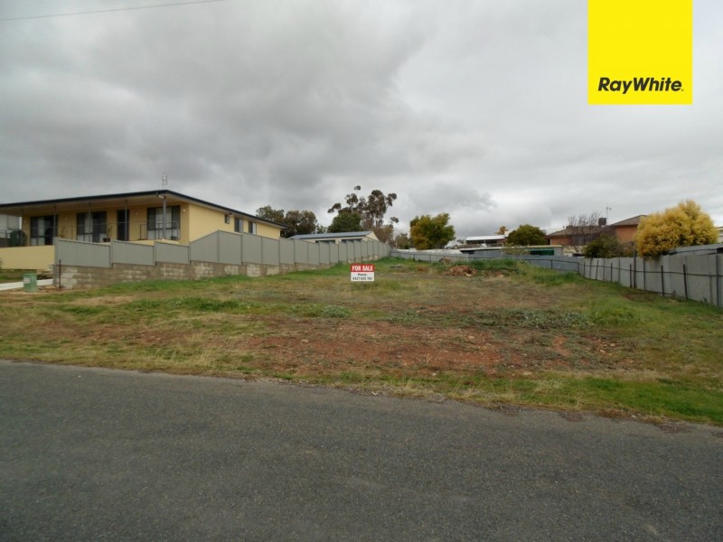 23 Farrer Street, Parkes NSW 2870