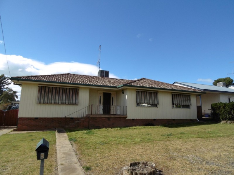 5 Fisher Street, Parkes NSW 2870