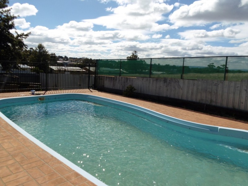 5 Fisher Street, Parkes NSW 2870