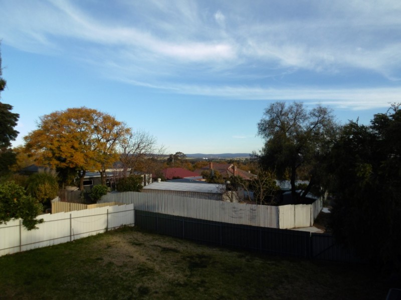 5 Gap Street, Parkes NSW 2870