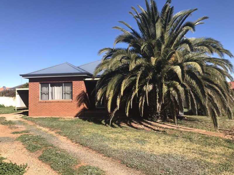 15 Coronation Avenue, Parkes NSW 2870