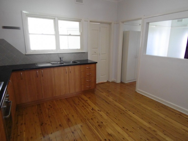 15 Coronation Avenue, Parkes NSW 2870