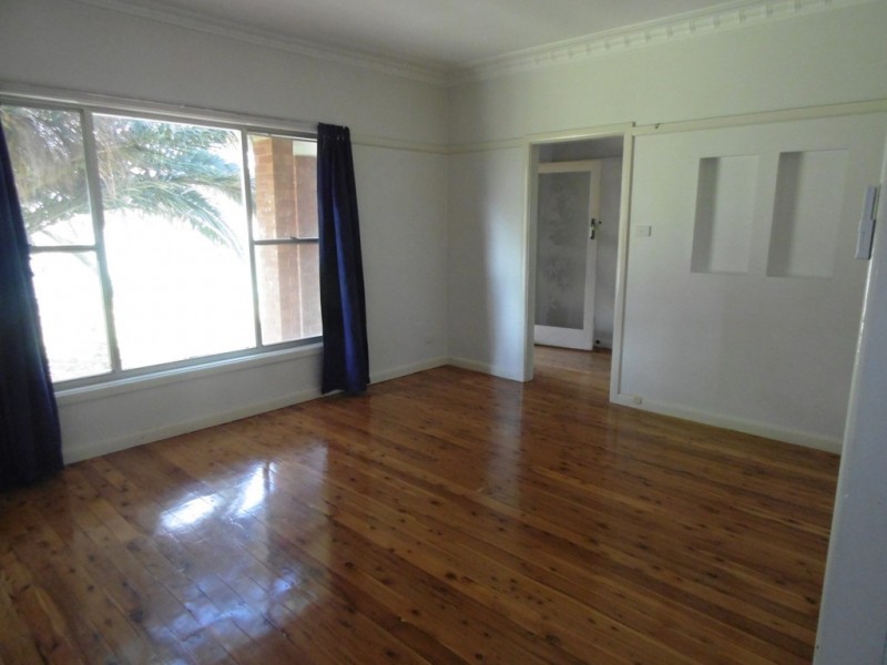 15 Coronation Avenue, Parkes NSW 2870