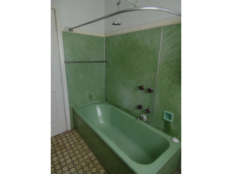 15 Coronation Avenue, Parkes NSW 2870