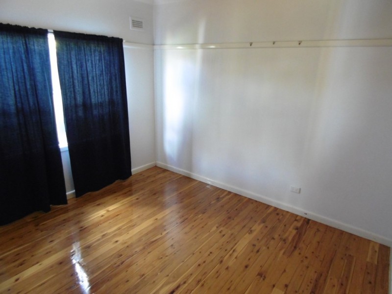 15 Coronation Avenue, Parkes NSW 2870