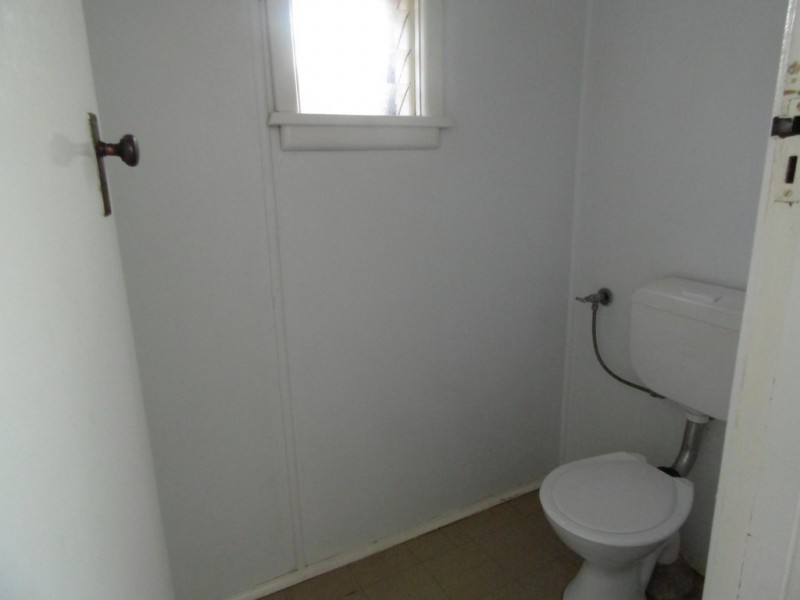 15 Coronation Avenue, Parkes NSW 2870