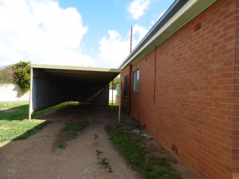15 Coronation Avenue, Parkes NSW 2870