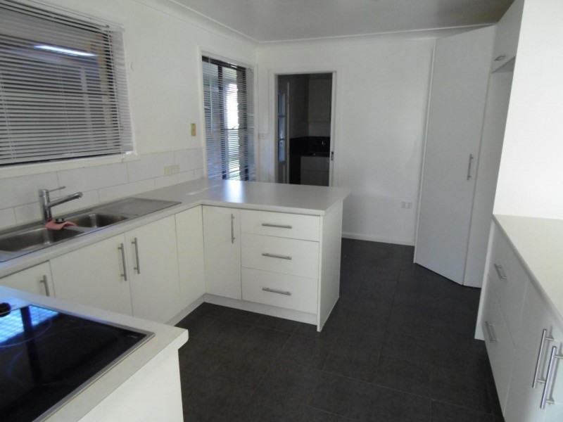 15 Glenhaven Avenue, Parkes NSW 2870