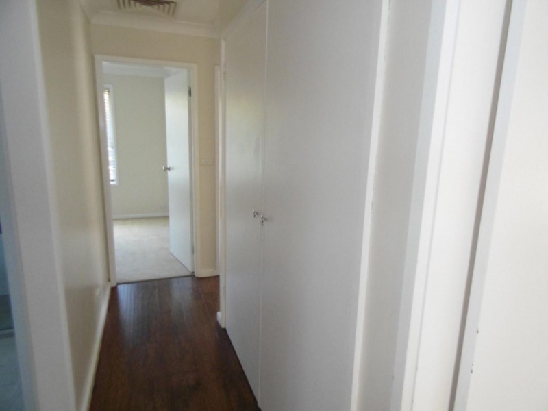 15 Glenhaven Avenue, Parkes NSW 2870