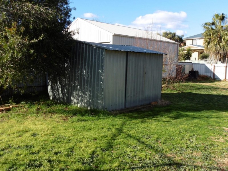 15 Glenhaven Avenue, Parkes NSW 2870