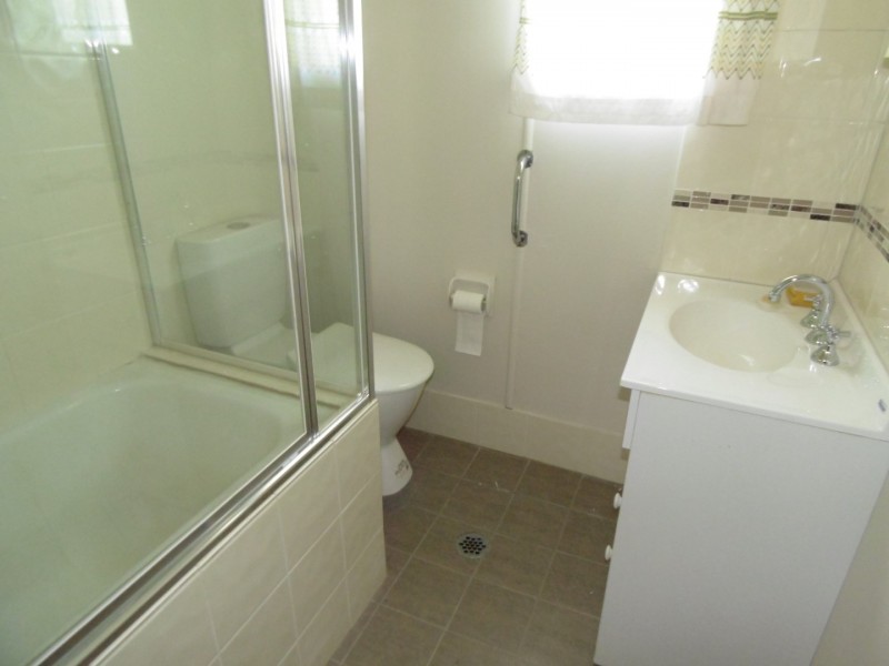 13 Grenfell Street, Parkes NSW 2870