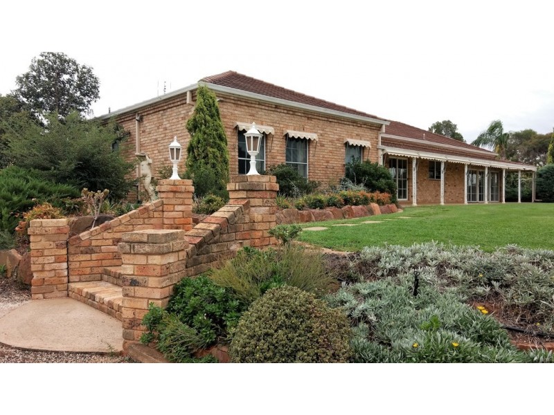 44 Jones Street, Parkes NSW 2870