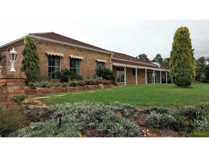44 Jones Street, Parkes NSW 2870