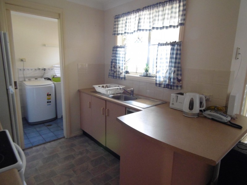 3 Guillan Place, Parkes NSW 2870