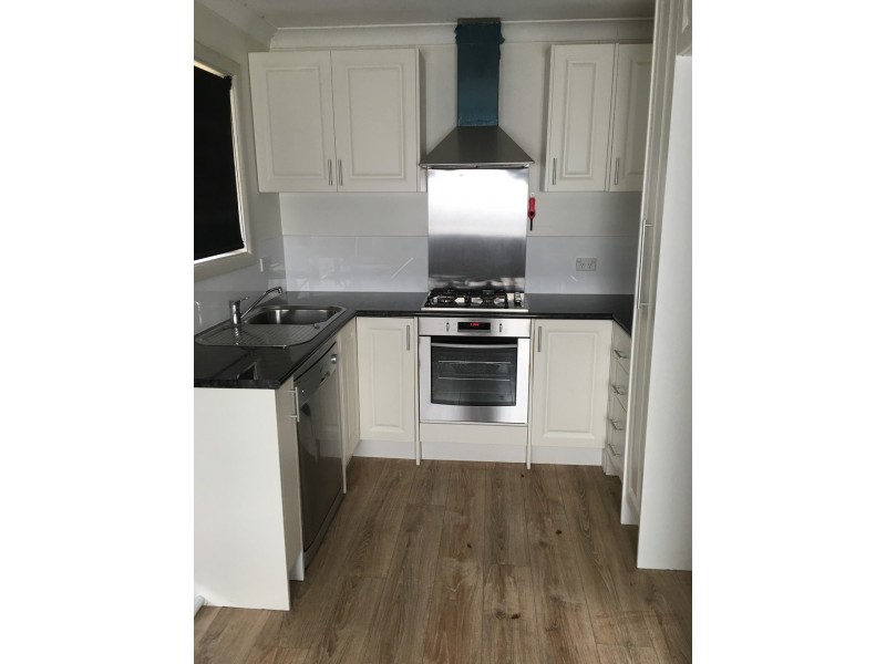 6 Woodward Street, Parkes NSW 2870