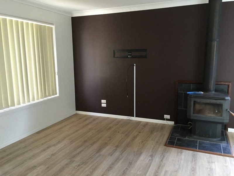 6 Woodward Street, Parkes NSW 2870