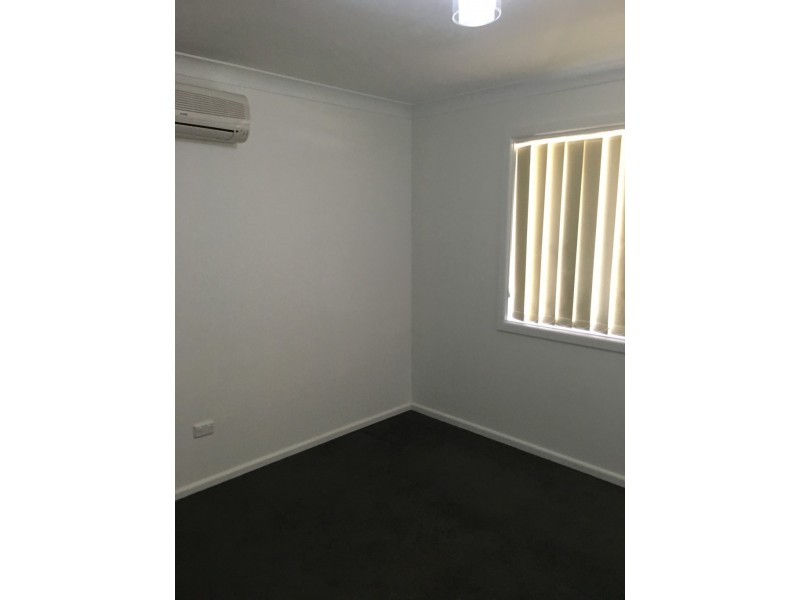 6 Woodward Street, Parkes NSW 2870