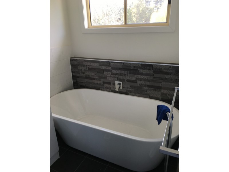 6 Woodward Street, Parkes NSW 2870