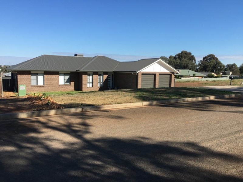 48 Park Street, Parkes NSW 2870