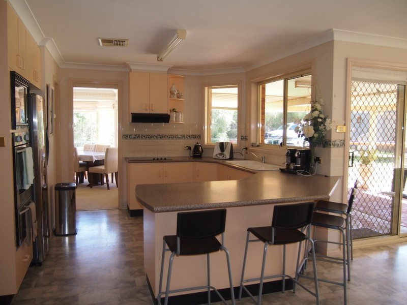 89 Officers Parade, Condobolin NSW 2877