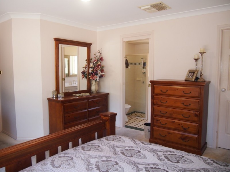 89 Officers Parade, Condobolin NSW 2877